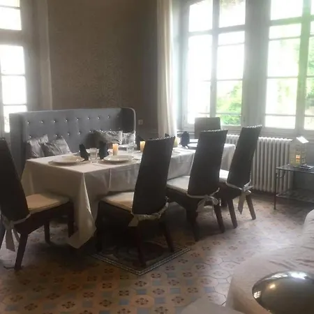 Дом отдыха Abbey Road Maison 6 12 Personnes Le Thoureil